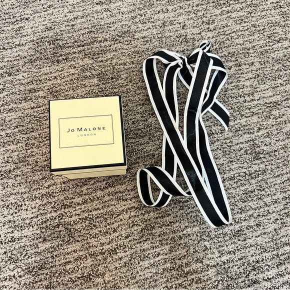 Jo Malone London Pomegranate Noir Home Candle - Picture 5 of 5